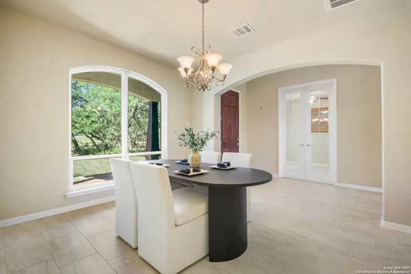 577 River Chase, New Braunfels, TX 78132