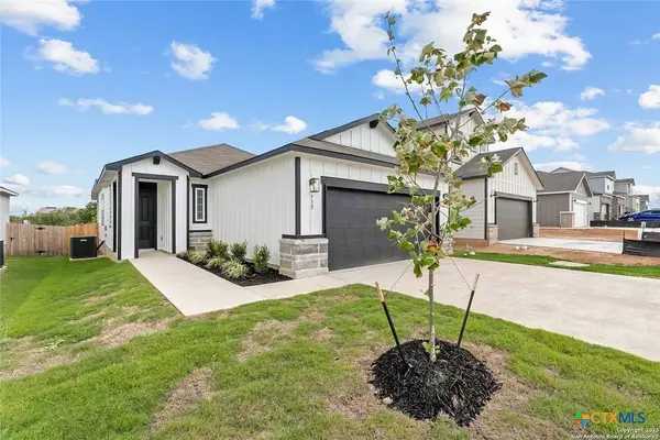 735 Langston LN, New Braunfels, TX 78130