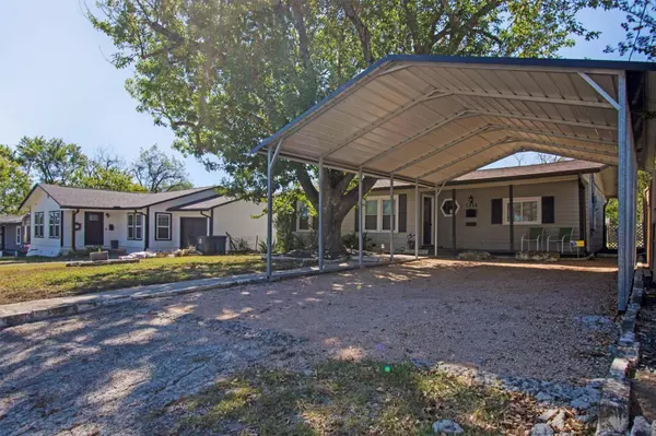 1236 S Academy Ave S, New Braunfels, TX 78130