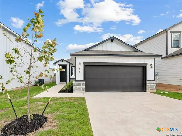 735 Langston LN, New Braunfels, TX 78130