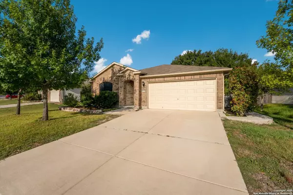 5248 Columbia Dr, Cibolo, TX 78108