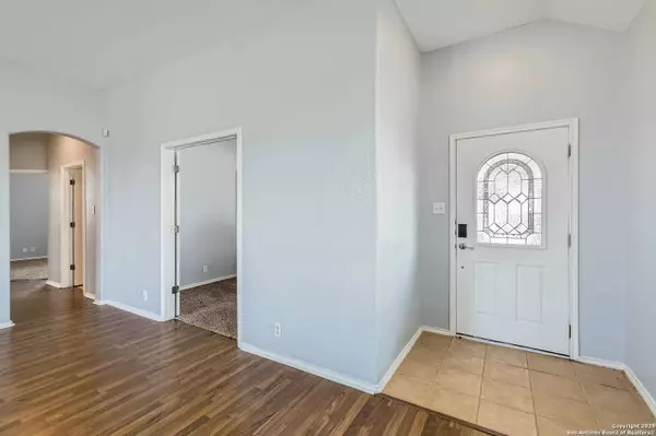 3730 Columbia Dr, Cibolo, TX 78108