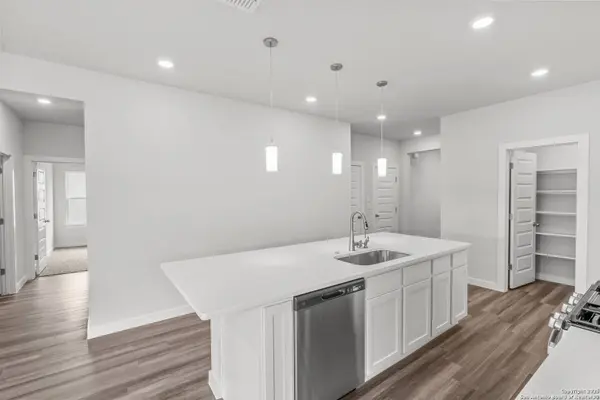 1928 Split Rock Road, New Braunfels, TX 78130