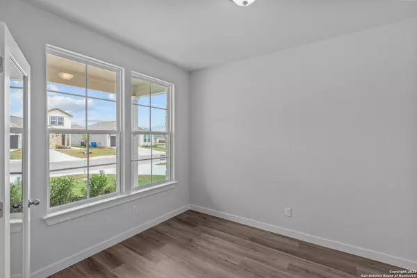 978 Manger Lane, New Braunfels, TX 78130