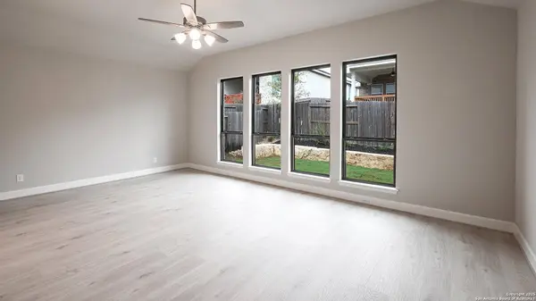 2228 Sur Avenue, New Braunfels, TX 78132