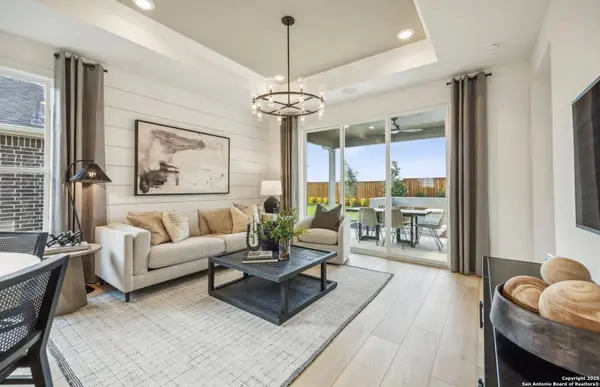 2089 Pinyon Dr, New Braunfels, TX 78132