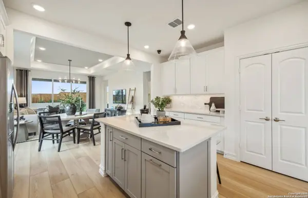 2089 Pinyon Dr, New Braunfels, TX 78132