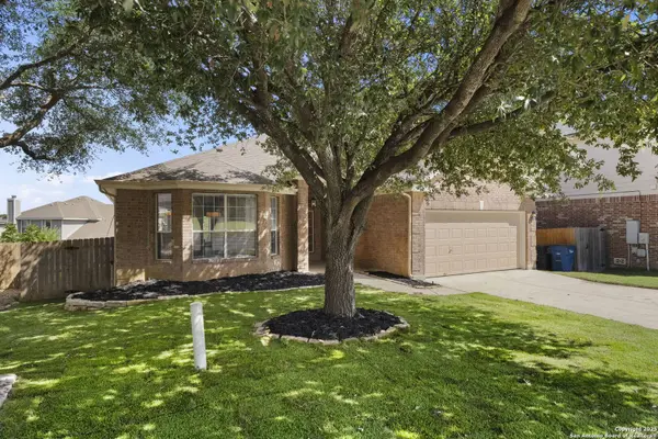 665 La Bahia Loop, New Braunfels, TX 78132