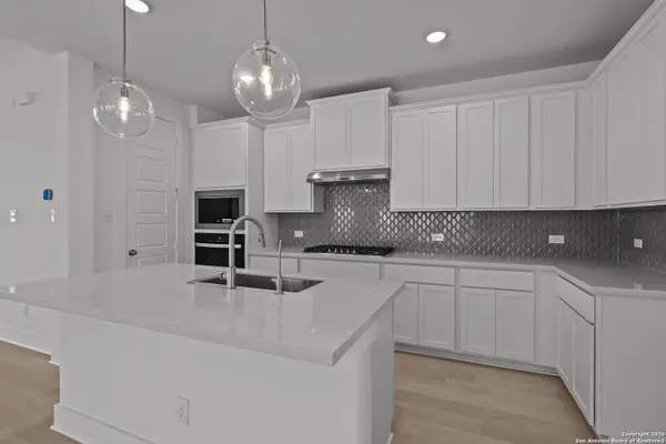 325 Hulda Trail, New Braunfels, TX 78130