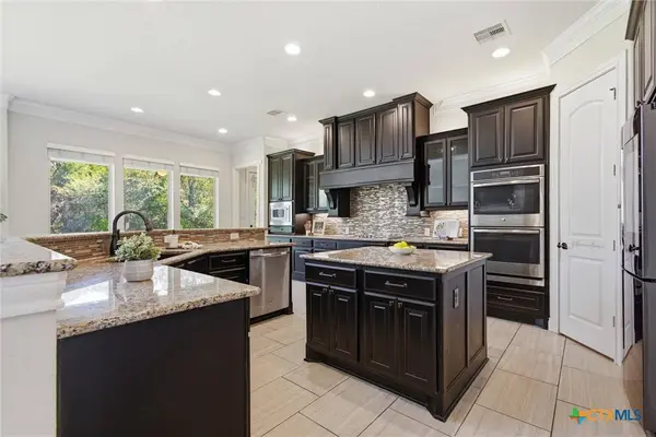 852 Hampton Oaks, New Braunfels, TX 78132