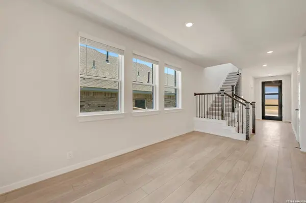 120 ARLO PT, New Braunfels, TX 78130