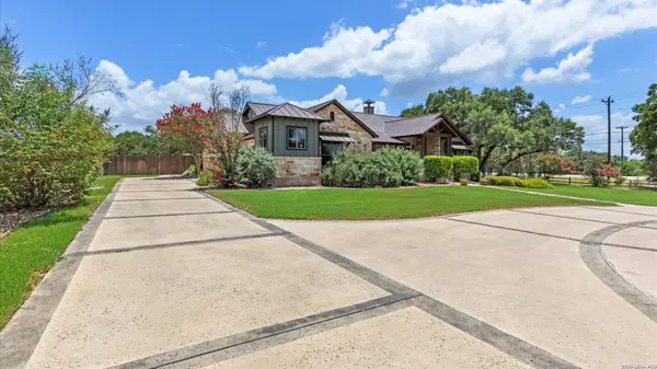 110 Western Oaks, New Braunfels, TX 78132