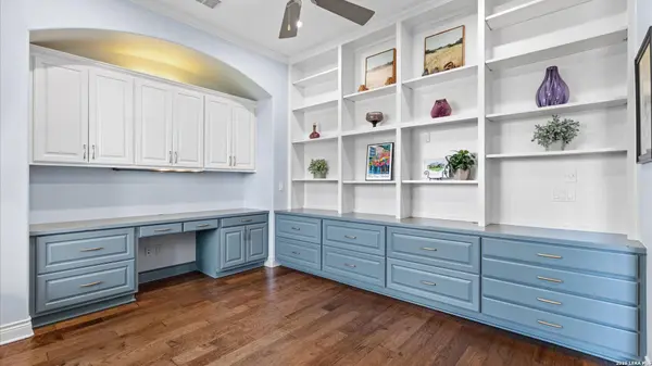 110 Western Oaks, New Braunfels, TX 78132