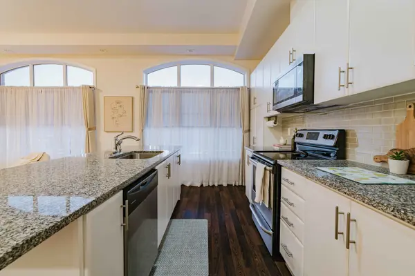 160 Glad Park Ave, Stouffville, L4A 1X1