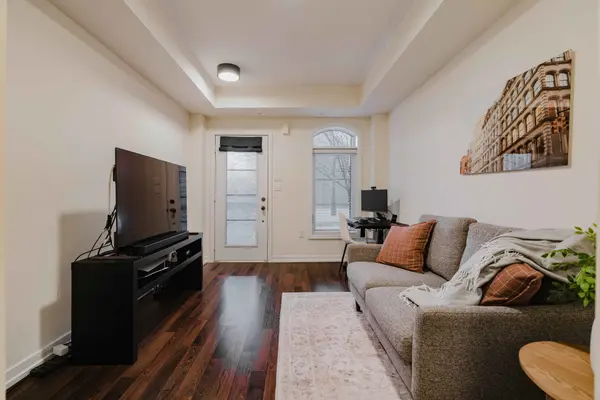 160 Glad Park Ave, Stouffville, L4A 1X1