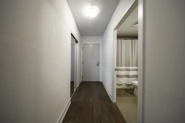 2550 Simcoe St N #715, Oshawa, L1L 0R5