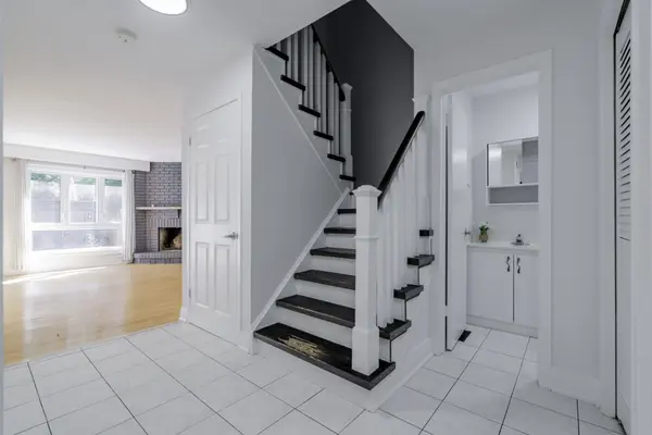23 Haven Hill Sq, Toronto, M1V 1M3