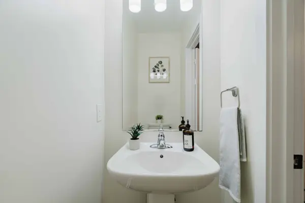 160 Glad Park Ave, Stouffville, L4A 1X1