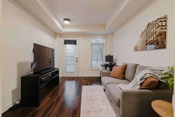 160 Glad Park Ave, Stouffville, L4A 1X1