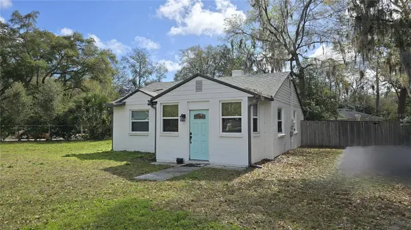 1131 NE 10TH AVE, Gainesville, FL 32601