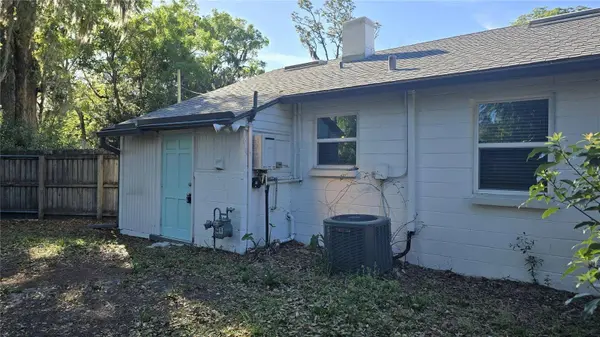 1131 NE 10TH AVE, Gainesville, FL 32601