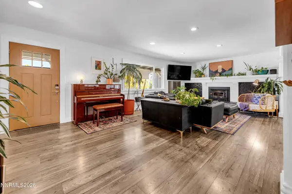 3282 Susileen DR, Reno, NV 89509