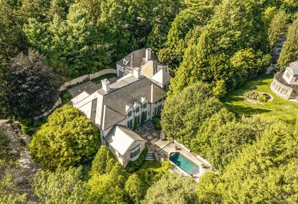 feature image of Moving to Brookline, MA? Why This Boston Neighbor Keeps Pulling in Relocation Buyers