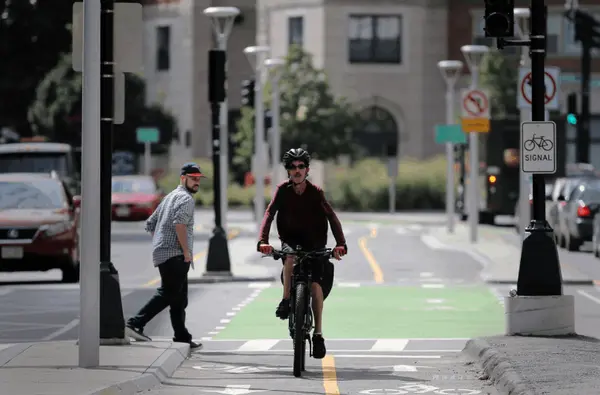 Boston Bike Lanes & Real Estate: What Homebuyers Need to Know