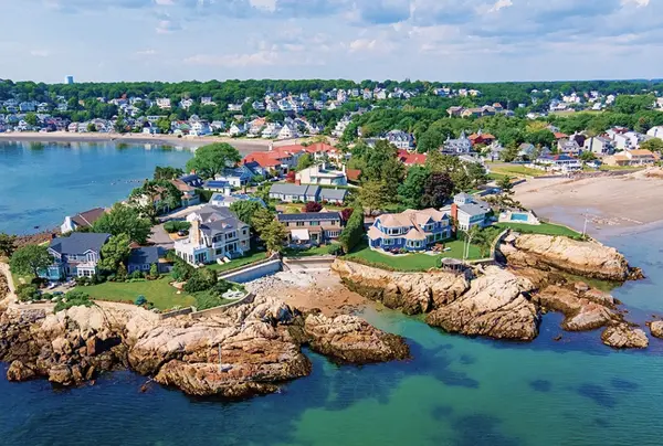 North Shore vs. South Shore: Which Greater Boston Coast Is Right for Your Lifestyle?