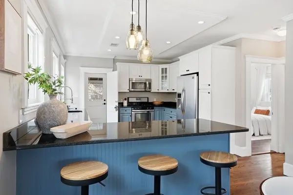158 Pearl St #2, Newton, MA 02458