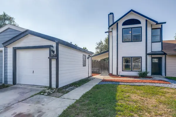 11733 Spring Ridge Dr, San Antonio, TX 78249