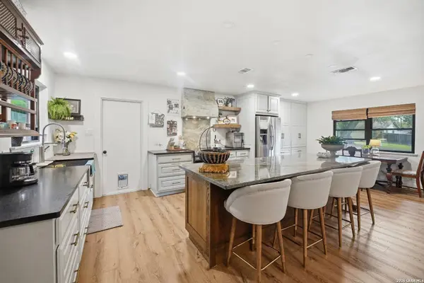 1299 CIBOLO TRL, Universal City, TX 78148