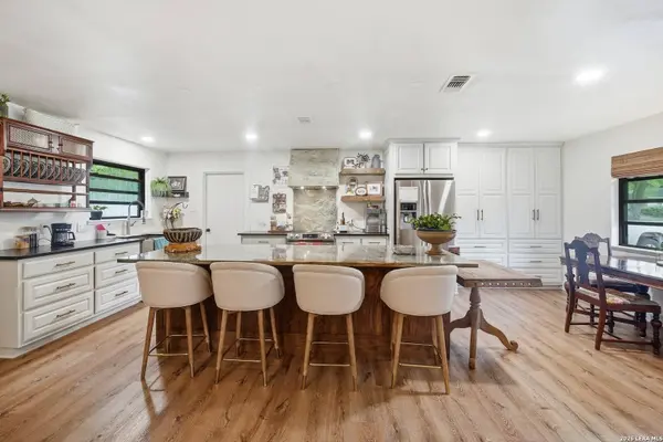 1299 CIBOLO TRL, Universal City, TX 78148