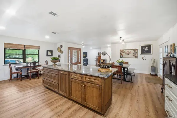 1299 CIBOLO TRL, Universal City, TX 78148