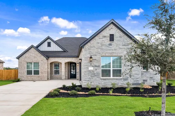 191 AZALEA ALY, Castroville, TX 78009