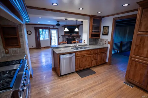 683 Maxson Dr, Twin Peaks, CA 92391-0999