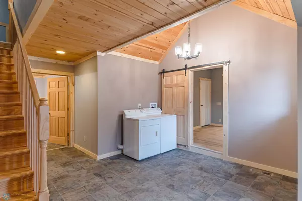 513 2nd AVE W, Halstad, MN 56548