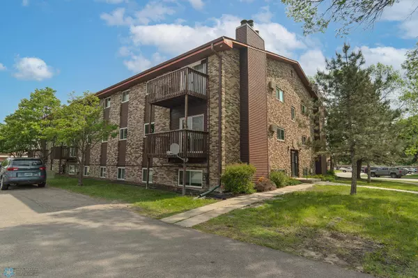 1129 22nd ST S, Fargo, ND 58103