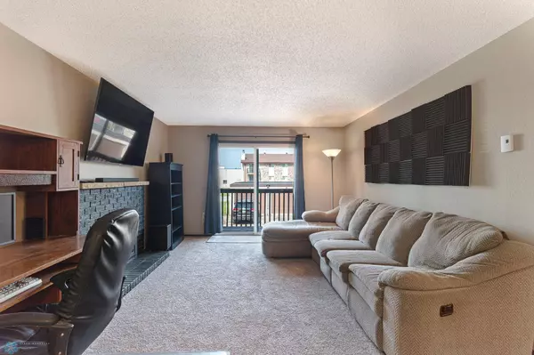 1129 22nd ST S, Fargo, ND 58103