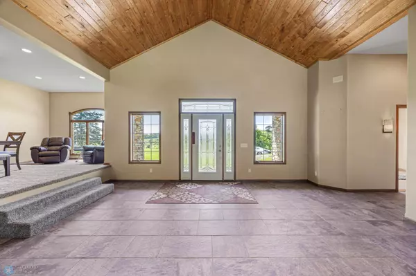 ST N, Hawley, MN 56549