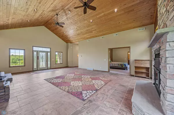 ST N, Hawley, MN 56549