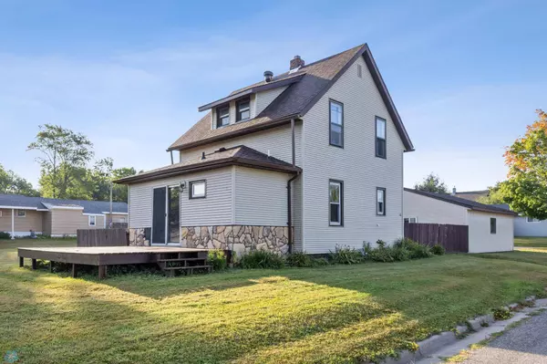 211 Hobart ST, Hawley, MN 56549