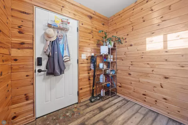 211 Hobart ST, Hawley, MN 56549