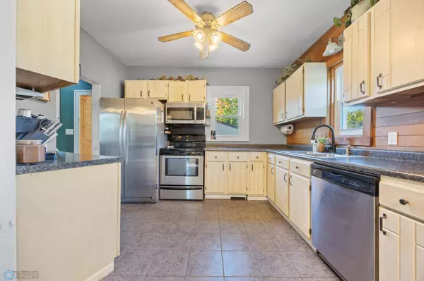 211 Hobart ST, Hawley, MN 56549