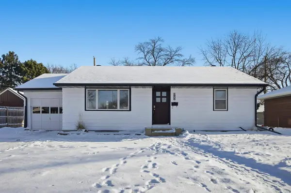 1905 9th ST N, Fargo, ND 58102