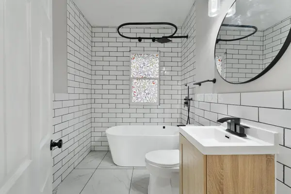 921 4th ST N, Fargo, ND 58102