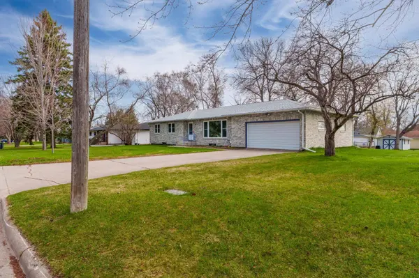 714 10th ST, Hawley, MN 56549