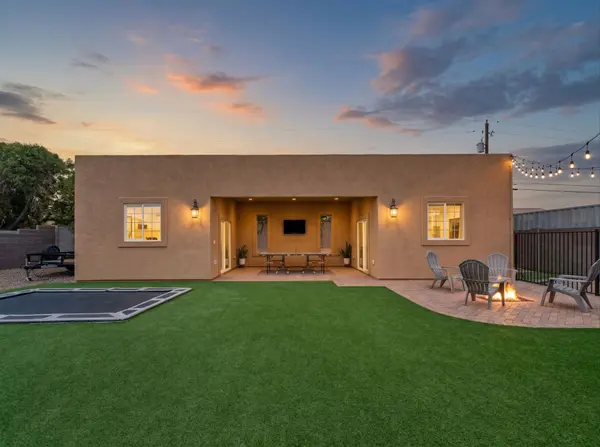 Mesa AZ Home for Sale With No HOA, RV Parking & 429 Sq. Ft. Bonus Space