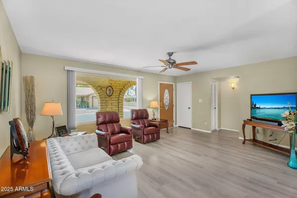 811 S 79TH Way, Mesa, AZ 85208