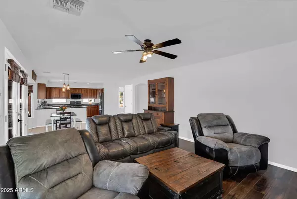 941 E STIRRUP Lane, San Tan Valley, AZ 85143